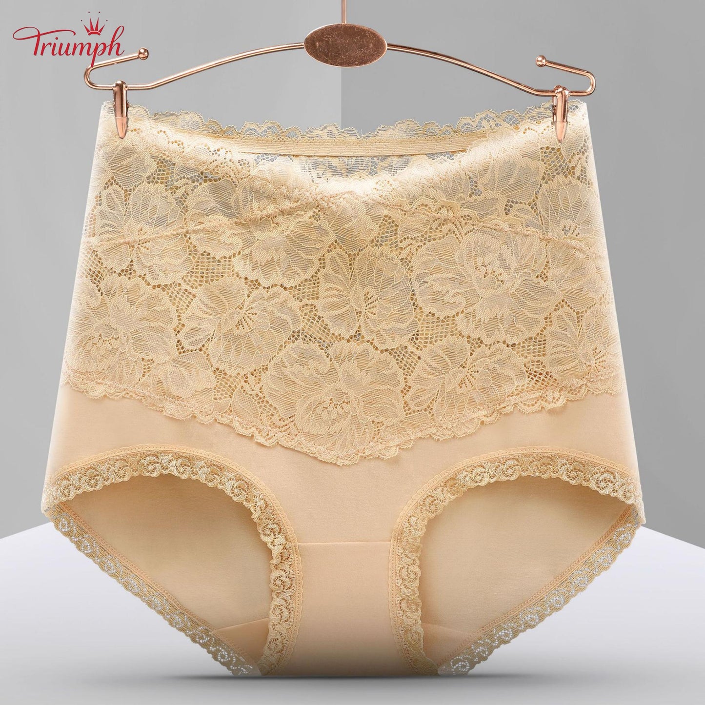 Triumph - Безплатна доставка. Комплект от 4 бр. Висококачествени дантелени бикини с висока талия.