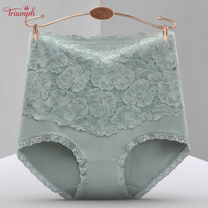 Triumph - Безплатна доставка. Комплект от 4 бр. Висококачествени дантелени бикини с висока талия.