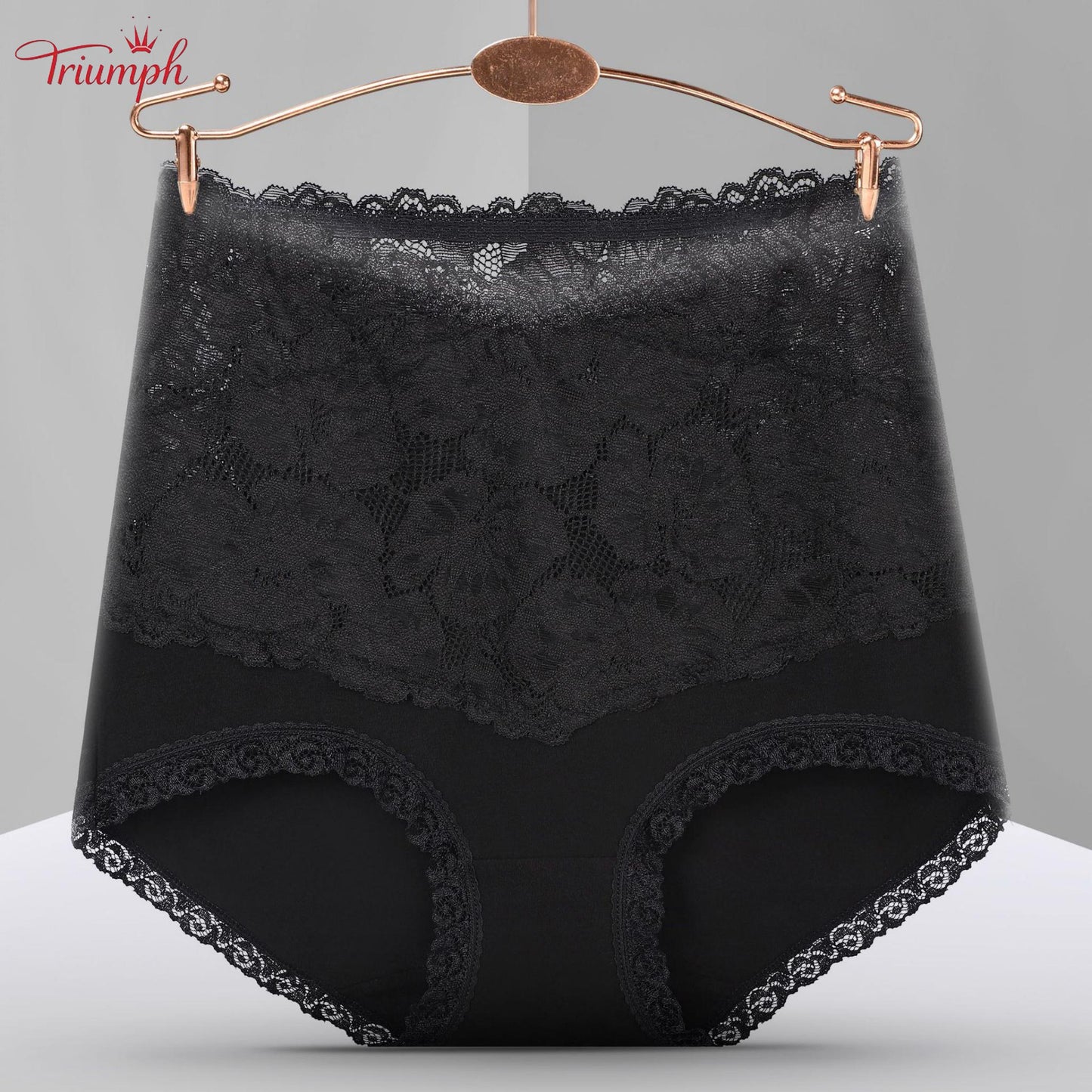 Triumph - Безплатна доставка. Комплект от 4 бр. Висококачествени дантелени бикини с висока талия.