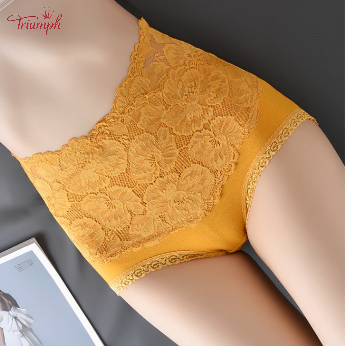 Triumph - Безплатна доставка. Комплект от 4 бр. Висококачествени дантелени бикини с висока талия.